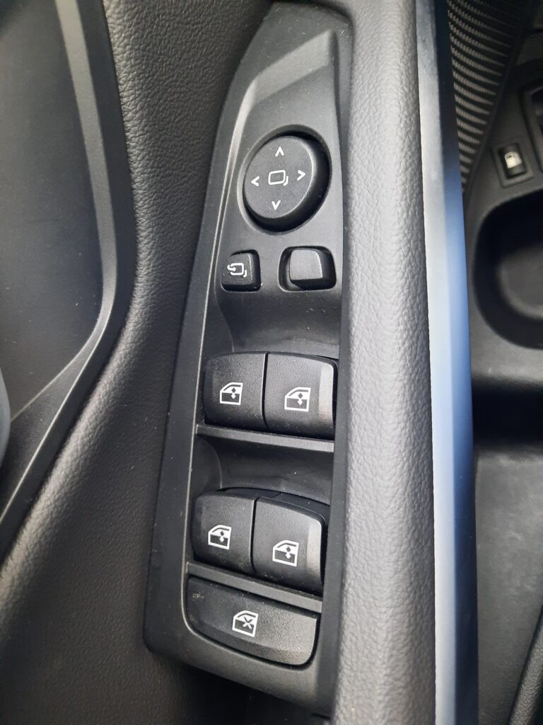 BMW 330e Hybrid Touring MWST ausweisbar